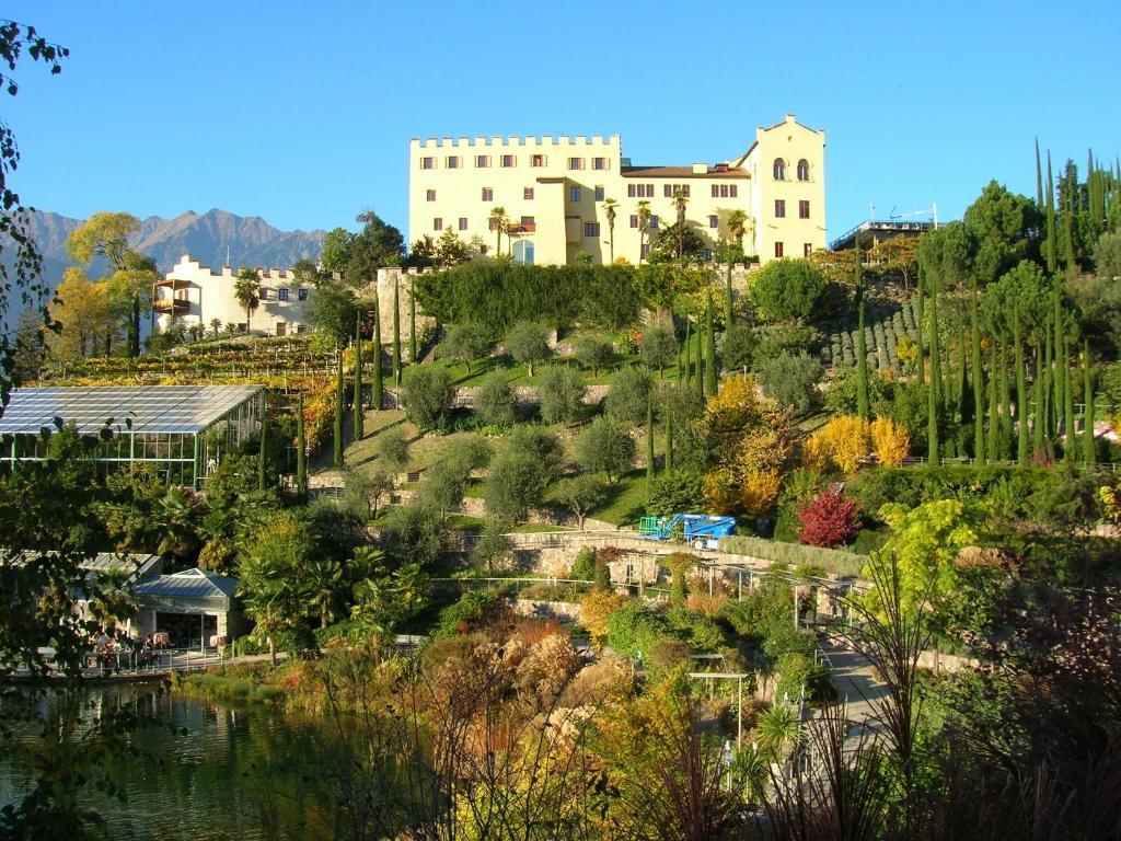 Krebishof Agriturismo Schenna Exteriör bild